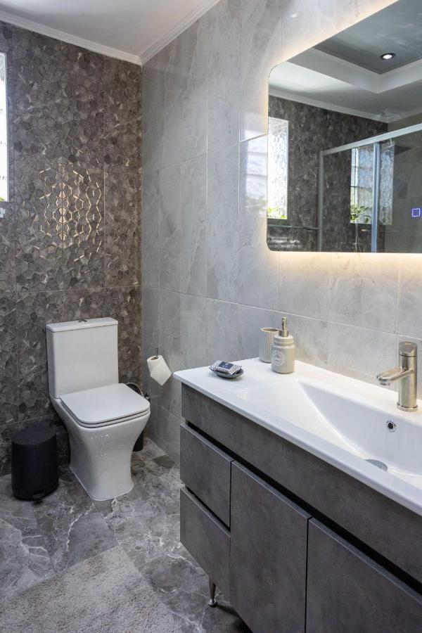 Luxury & Cozy Apartment Messíni Eksteriør billede